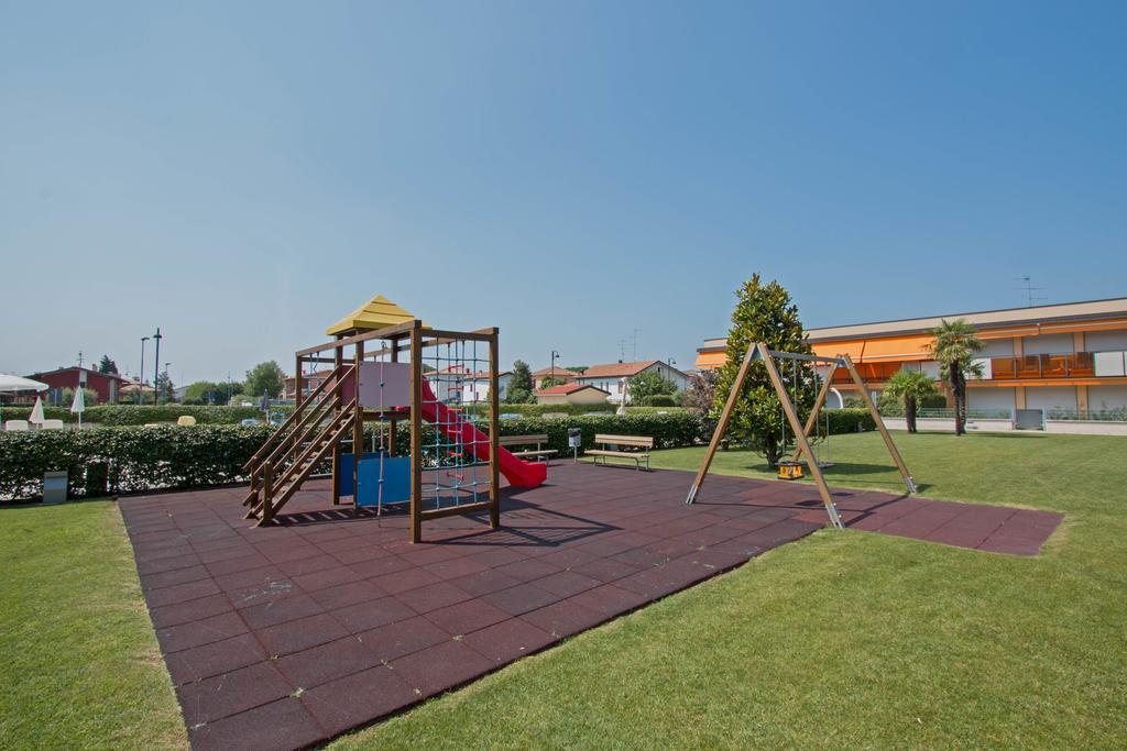 Benacus E4 Apartment By Wonderful Italy Сирмионе Екстериор снимка