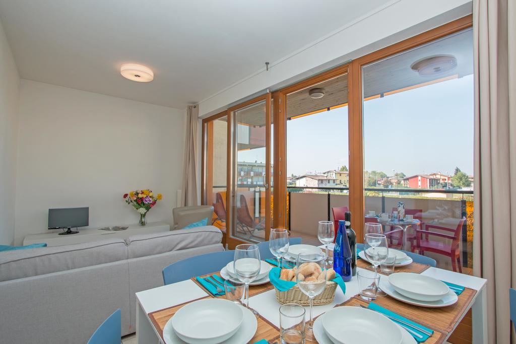 Benacus E4 Apartment By Wonderful Italy Сирмионе Екстериор снимка